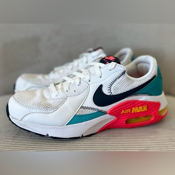 Nike Air Max Excee in the "White Dusty Cactus" (men’s 10/women’s 11.5) - Picture 2 of 10